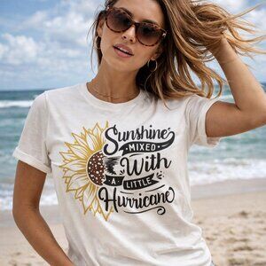 Sunshine Mixed with a little Hurricane | Graphic T-Shirt XL | Gildan Softstyle